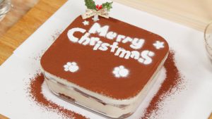 Christmas Tiramisu Cake