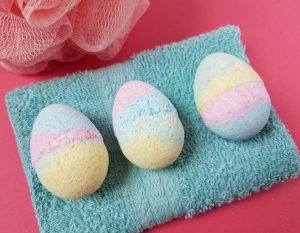 Bath bomb Easter eggs