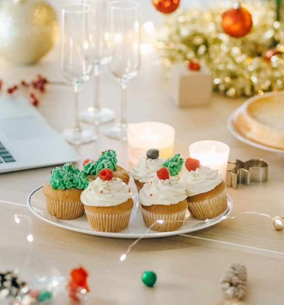 Geometry christmas cupcake pexels image